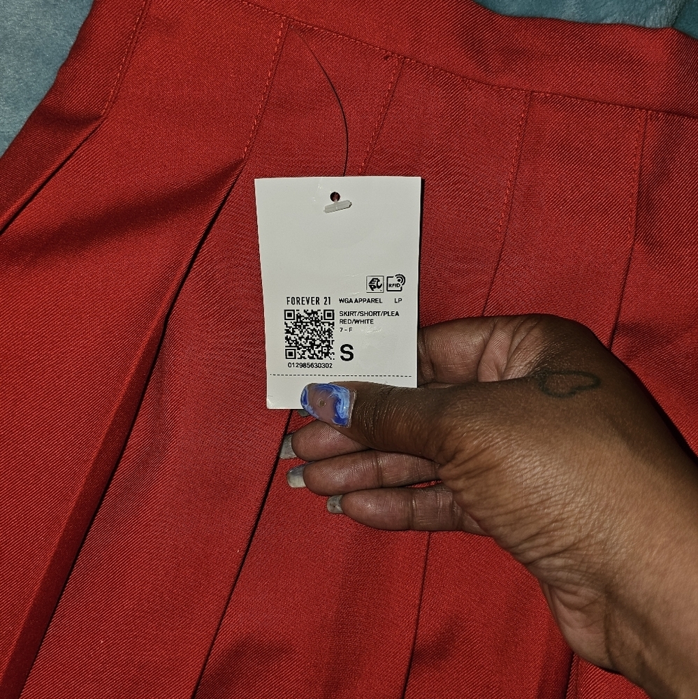 Red Pleated Skirt with White Stripes - Picture 6 of 10